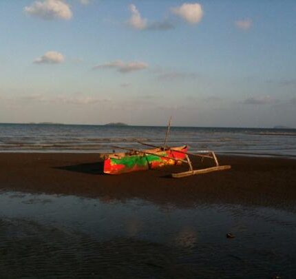 Pirogue à balancier (Mayotte - Océan indien)